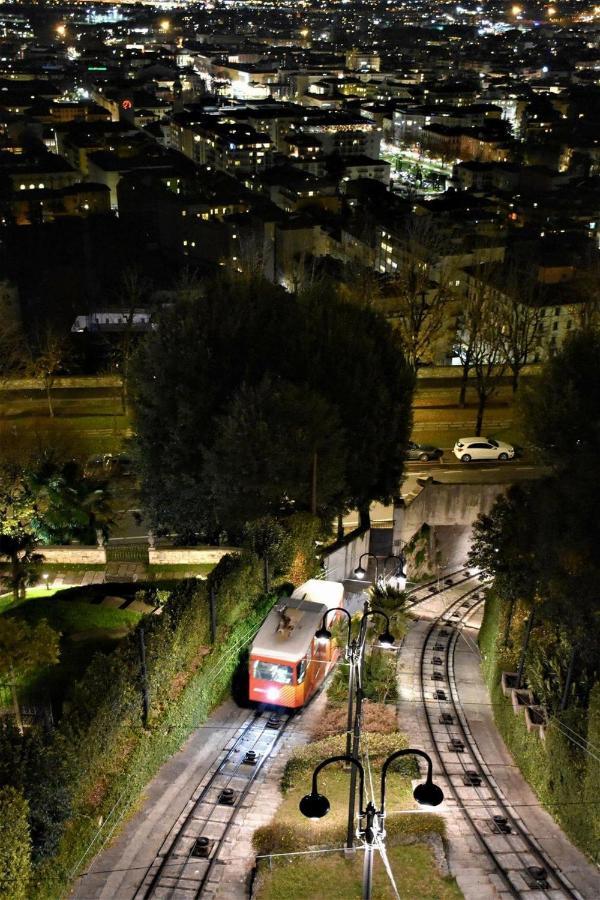 “Dietro L'Angolo” Charme & Relax Nel Centro Citta Bergamo Eksteriør billede